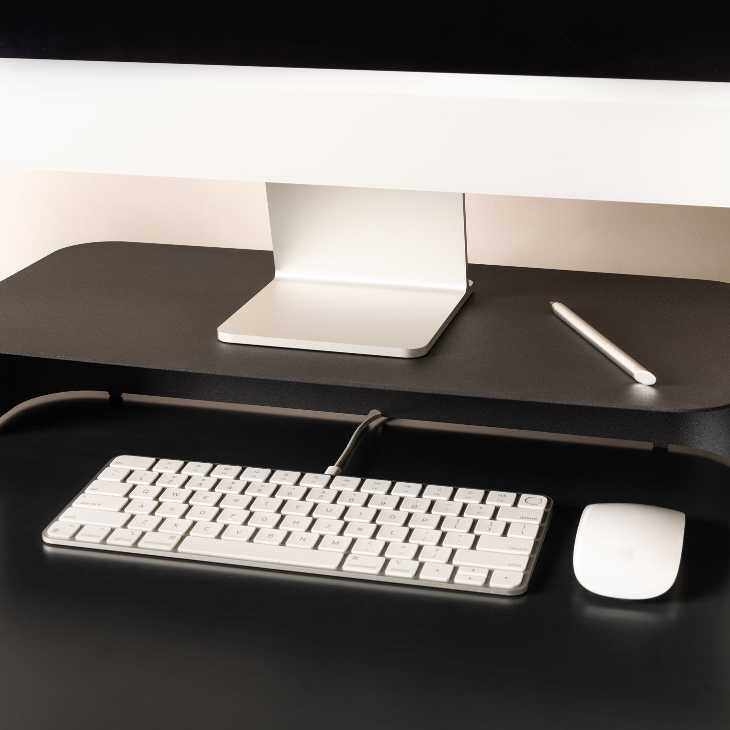 Curve Monitor Stand